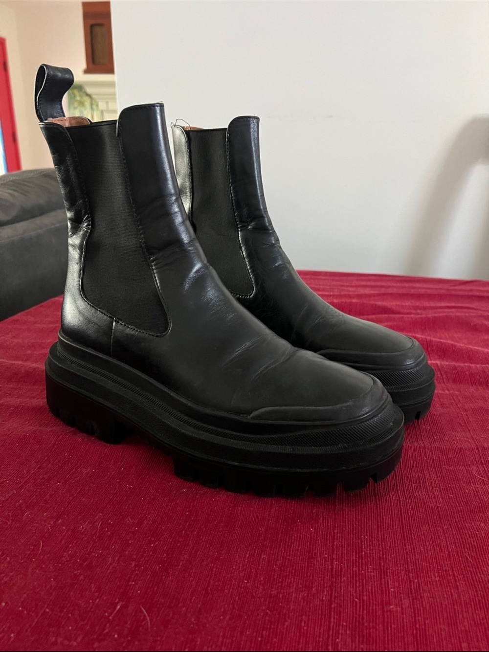 Zara Black Boots Chunky Chelsea Combat Womens size EU 38 US Size 7.5 Shoes